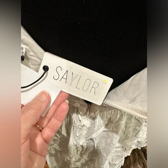 Saylor Narcissa Dress - Picture 15 of 16